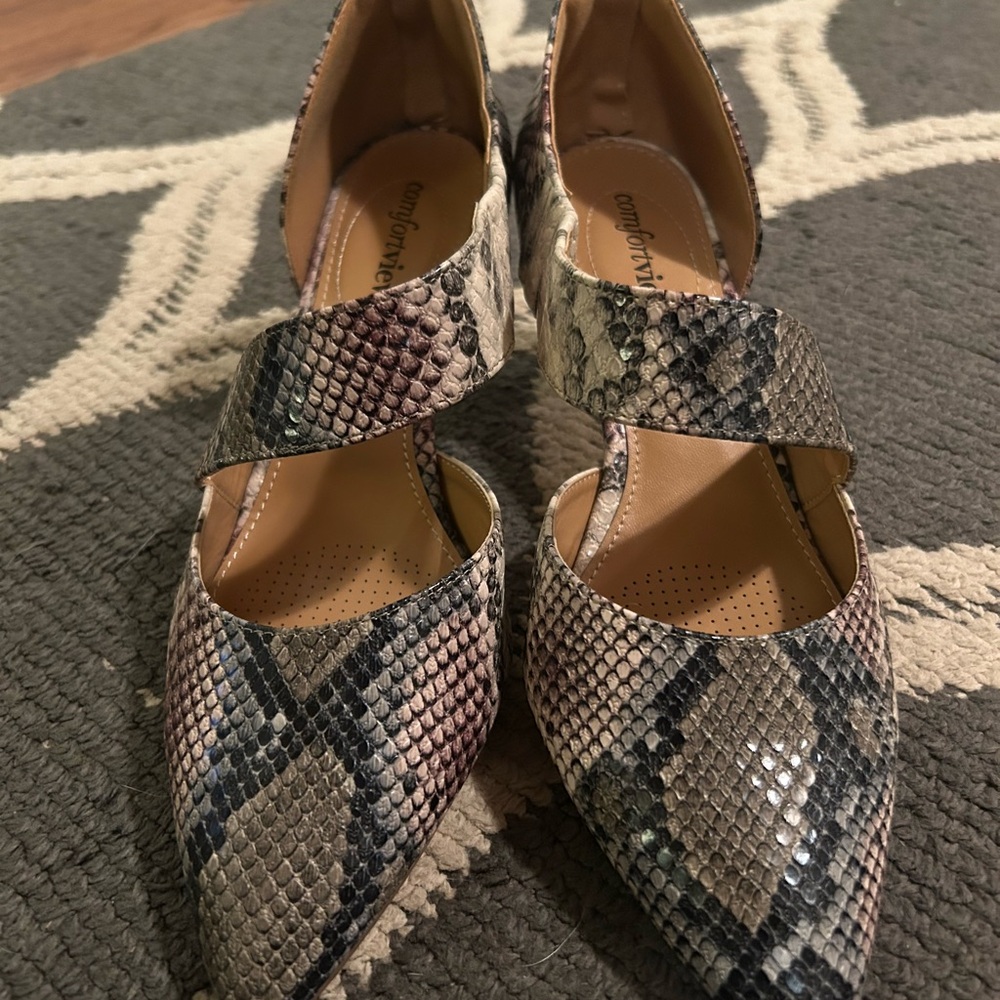 Comfortview Women's Multi-Color Snakeskin Heels